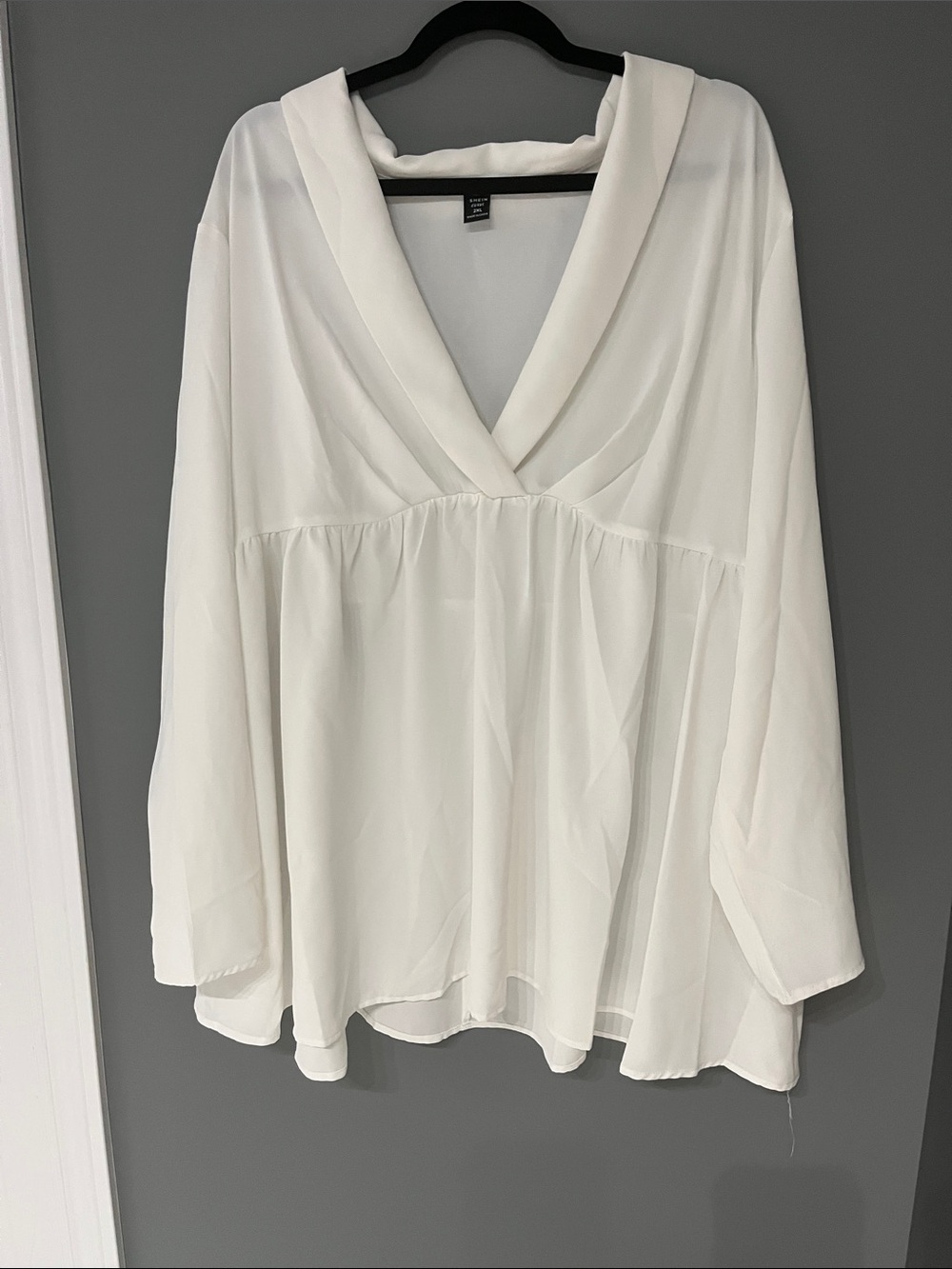 3/$15 SHEIN White V-Neck Flowing Long Sleeve Blouse